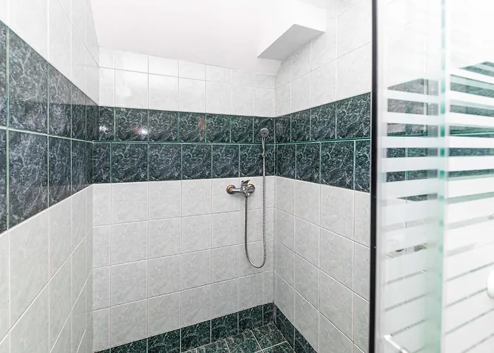 Apartament Lovely In Marina