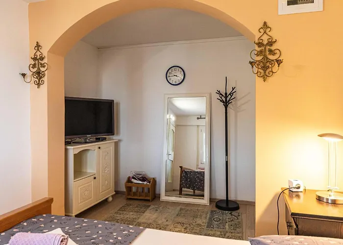 Apartament Lovely In *